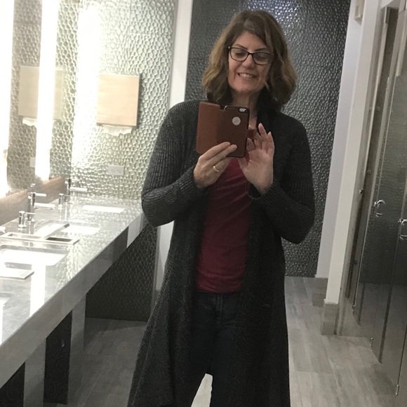 Meet your posher, Tamara. - Picture 6 of 8